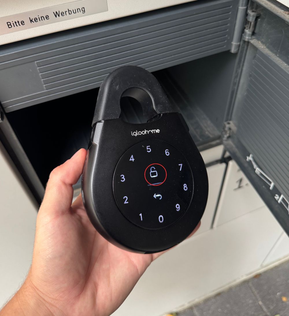 Igloohome key safe